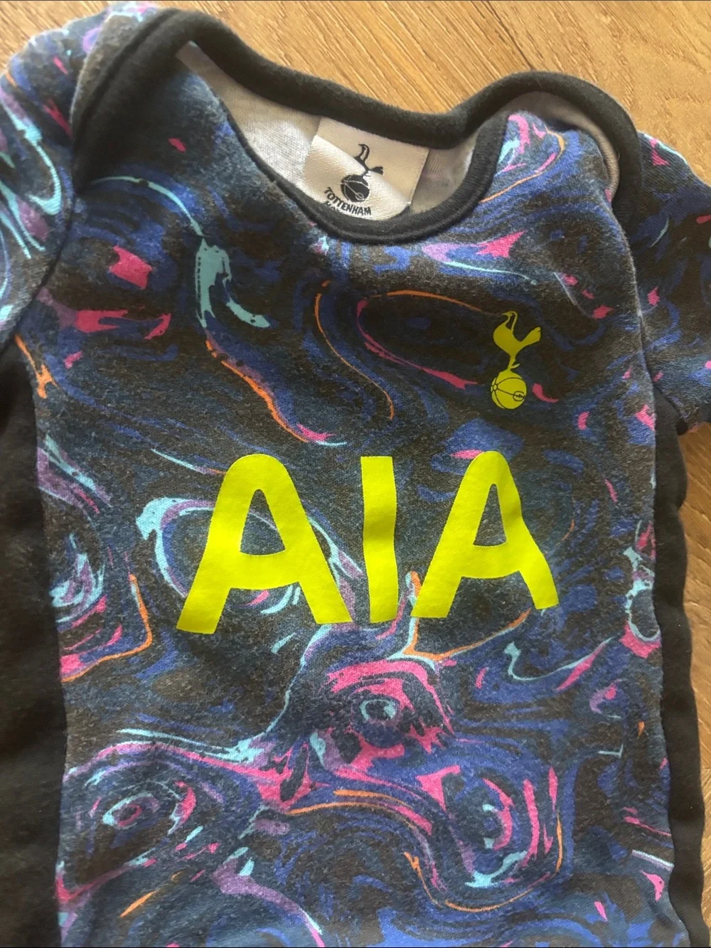Tottenham Hotspur AIA Logo Baby One-Piece - Black with Neon Accents 3-6 Months